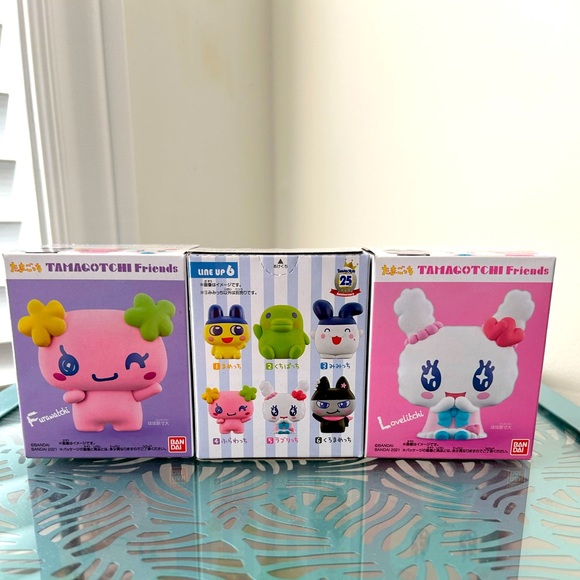 BANDAI Tamagotchi Friends 25TH Anniversary Figure Series Set Of 3 BNIB - Picture 5 of 5